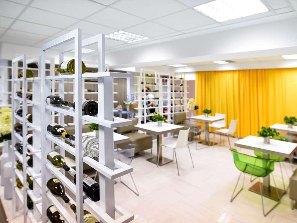 Отель Ibis Styles Скопье Ресторан фото