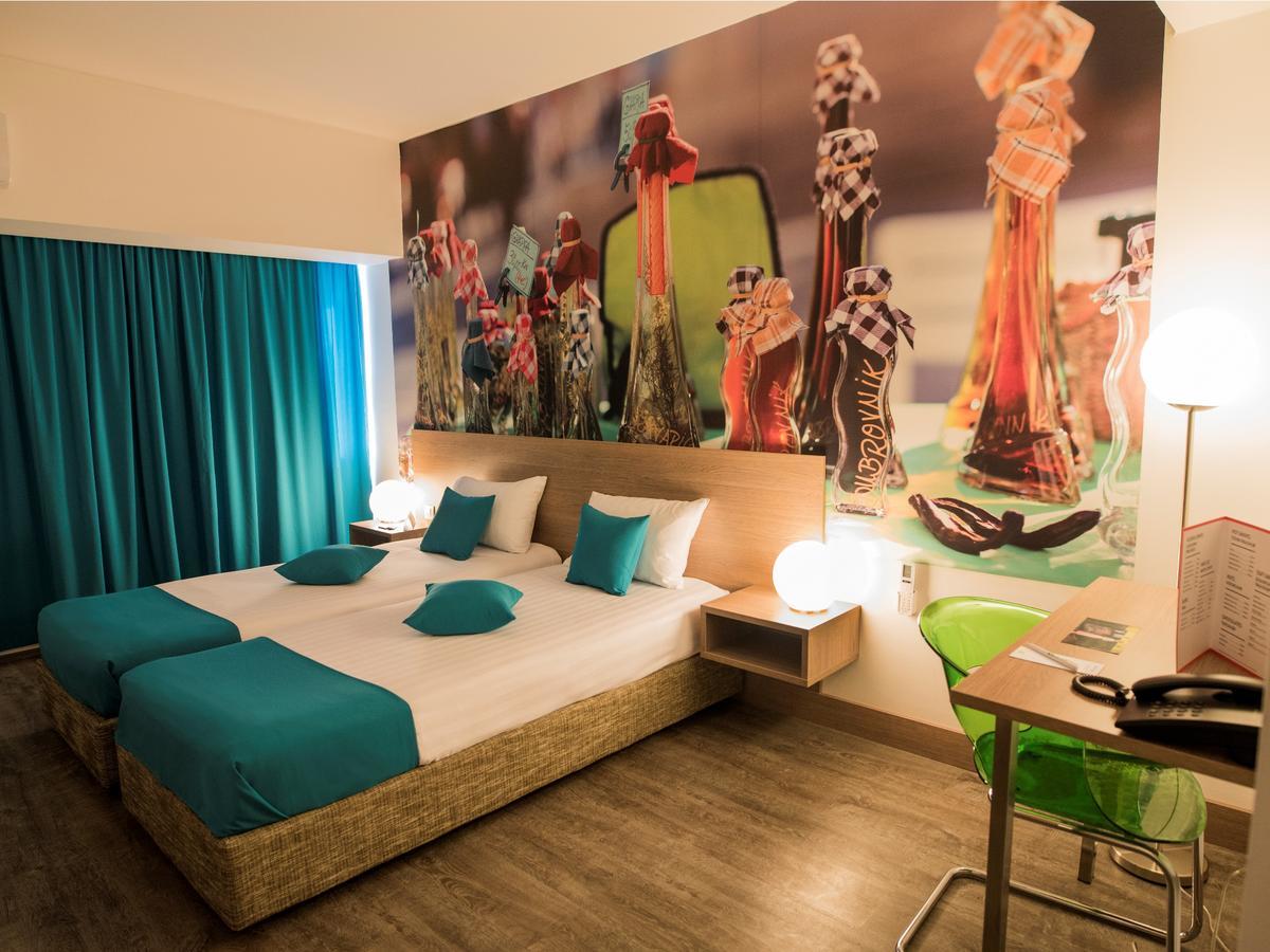 Отель Ibis Styles Скопье Экстерьер фото